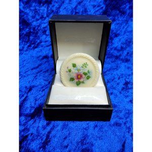 vintage avon 1950s-60s beautifull floral porcelain button brooch